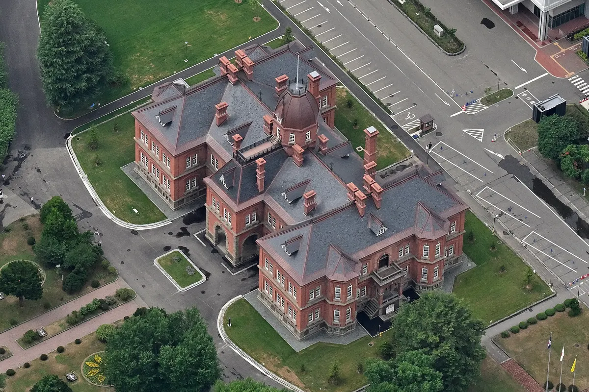 北海道庁旧本庁舎「赤レンガ庁舎」。令和の改修工事でリニューアルされた写真です。